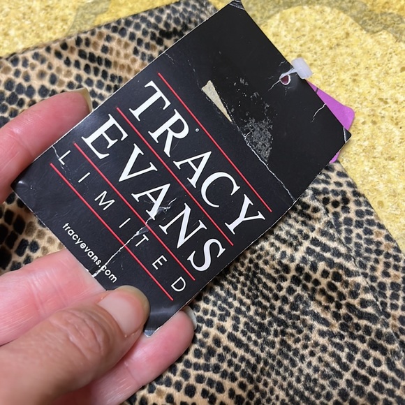 New Tracy Evans python print skirt - Picture 8 of 15